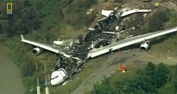 Одна з найщасливіших авіакатастроф: живі залишилися всі - вибух пролунав після того, як пасажири і екіпаж покинули повітряне судно