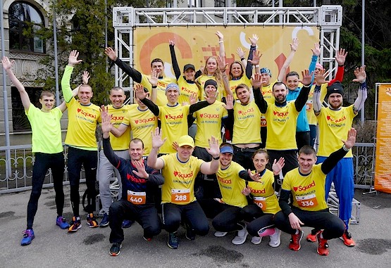 Командне фото Squad Ua Runners перед напівмарафон в Харкові 2019