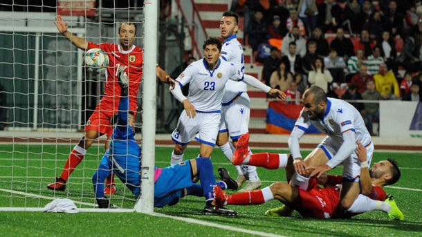 17 листопада 2018, 12:02 Переглядів:   Юрій Мовсісян забив перший зі своїх чотирьох голів у матчі Гібралтар - Вірменія