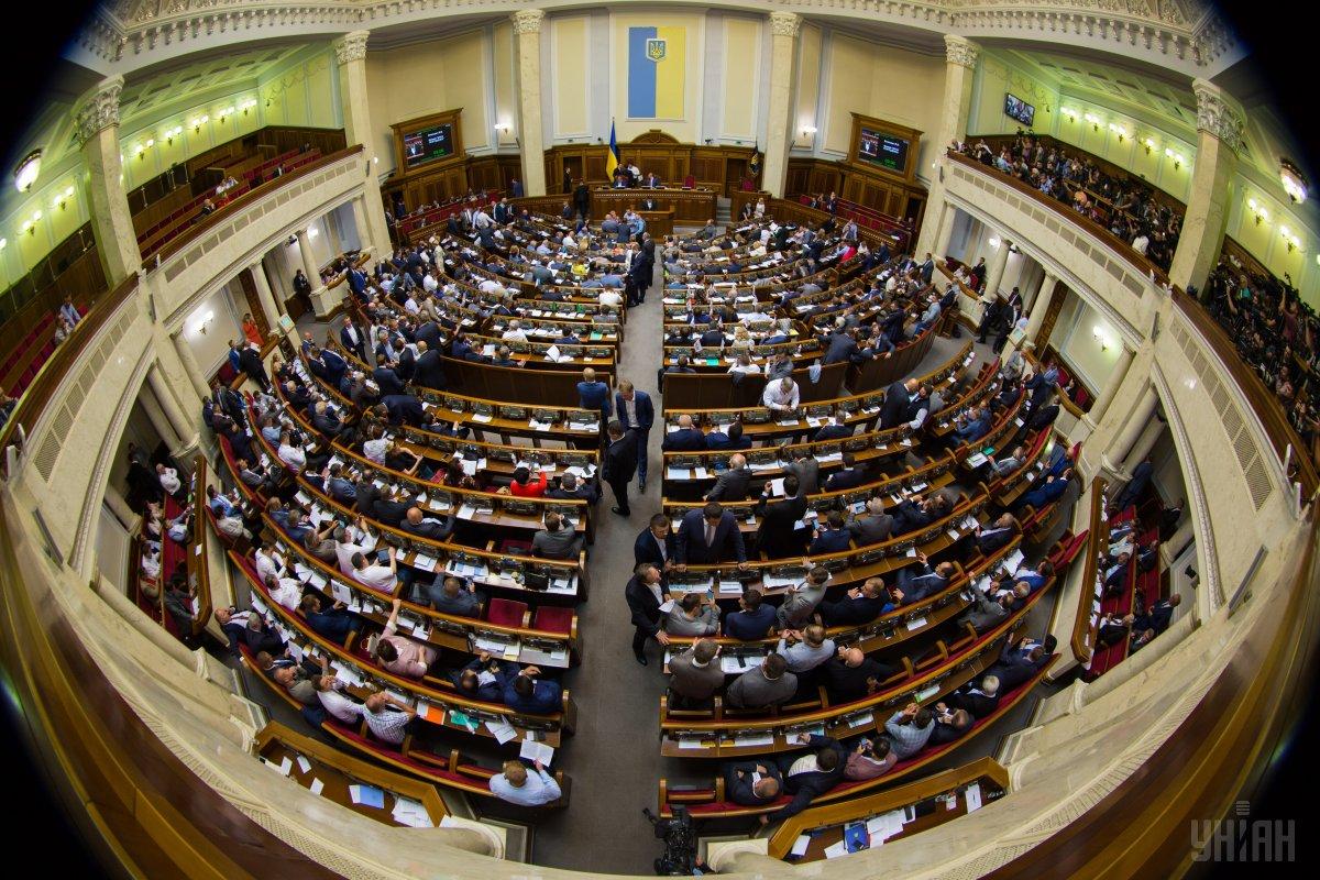 За приблизними підрахунками, поправка нардепів допомогла б найбагатшому українцю Рінату Ахметову заощадити більше 3 мільярдів гривень