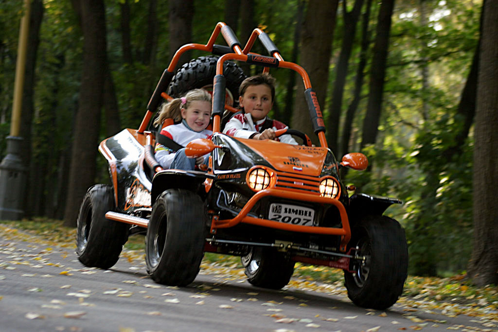 Ми назвемо вам основні причини, чому варто купити дитячий автомобіль на бензині: