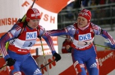 13 березня 2008, 15:58 Переглядів:   Тетяна Моїсеєва (праворуч) кинула тінь на весь російський біатлон