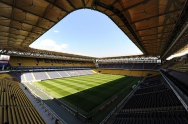 12 травня 2009, 13:03 Переглядів:   Стадіон в Стамбулі вже готується прийняти фінал останнього в історії Кубка УЄФА