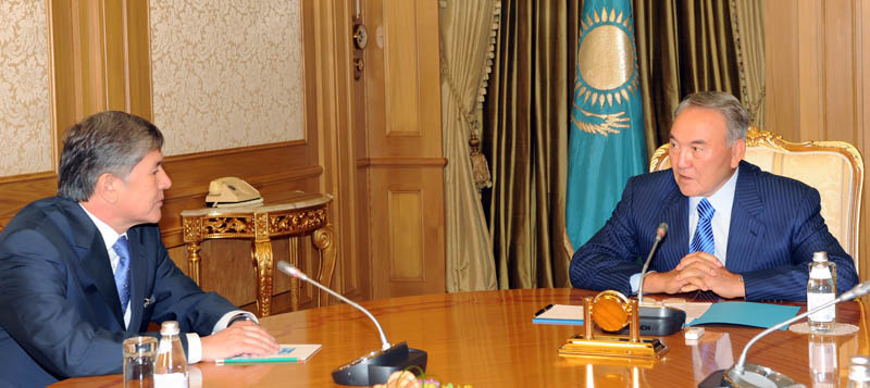 4 липня 2011 президент Нурсултан Назарбаєв прийняв прем'єр-міністра Киргизстану Алмазбека Атамбаєва