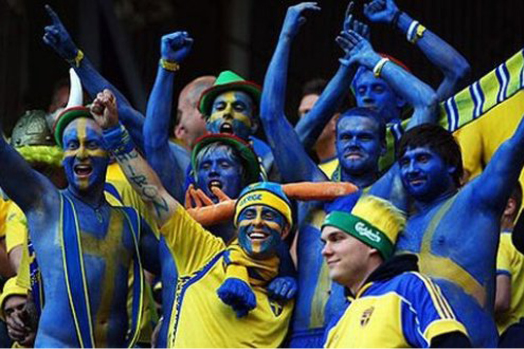 За попередніми підрахунками, в гості в Україну прибуде мільйон фанів Євро-2012, повідомляє Інформаційний центр «Україна-2012»
