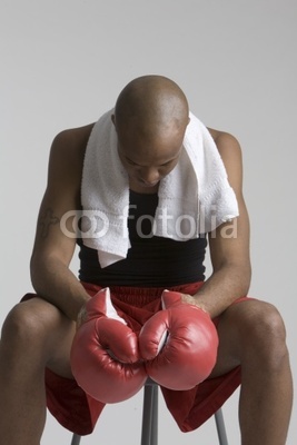Тренер обов'язково повинен проводити психологічну роботу з боксером не тільки перед боєм, а й під час тренувань